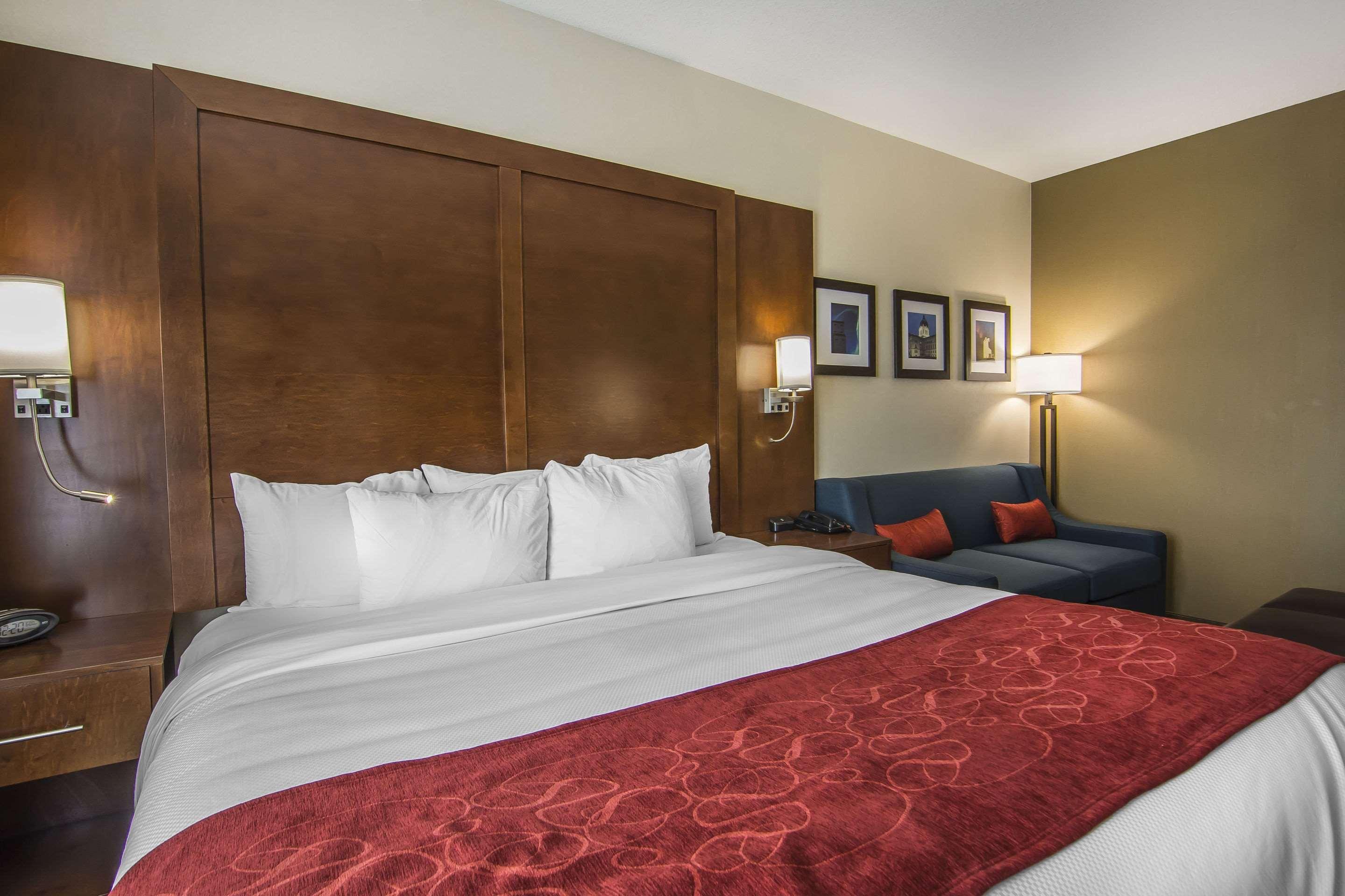 Comfort Suites Риджайна Экстерьер фото