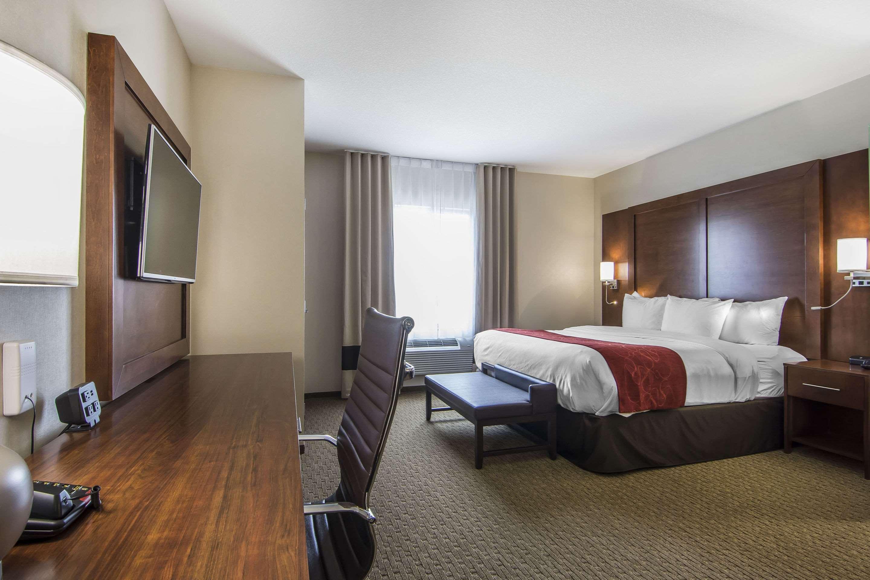 Comfort Suites Риджайна Экстерьер фото