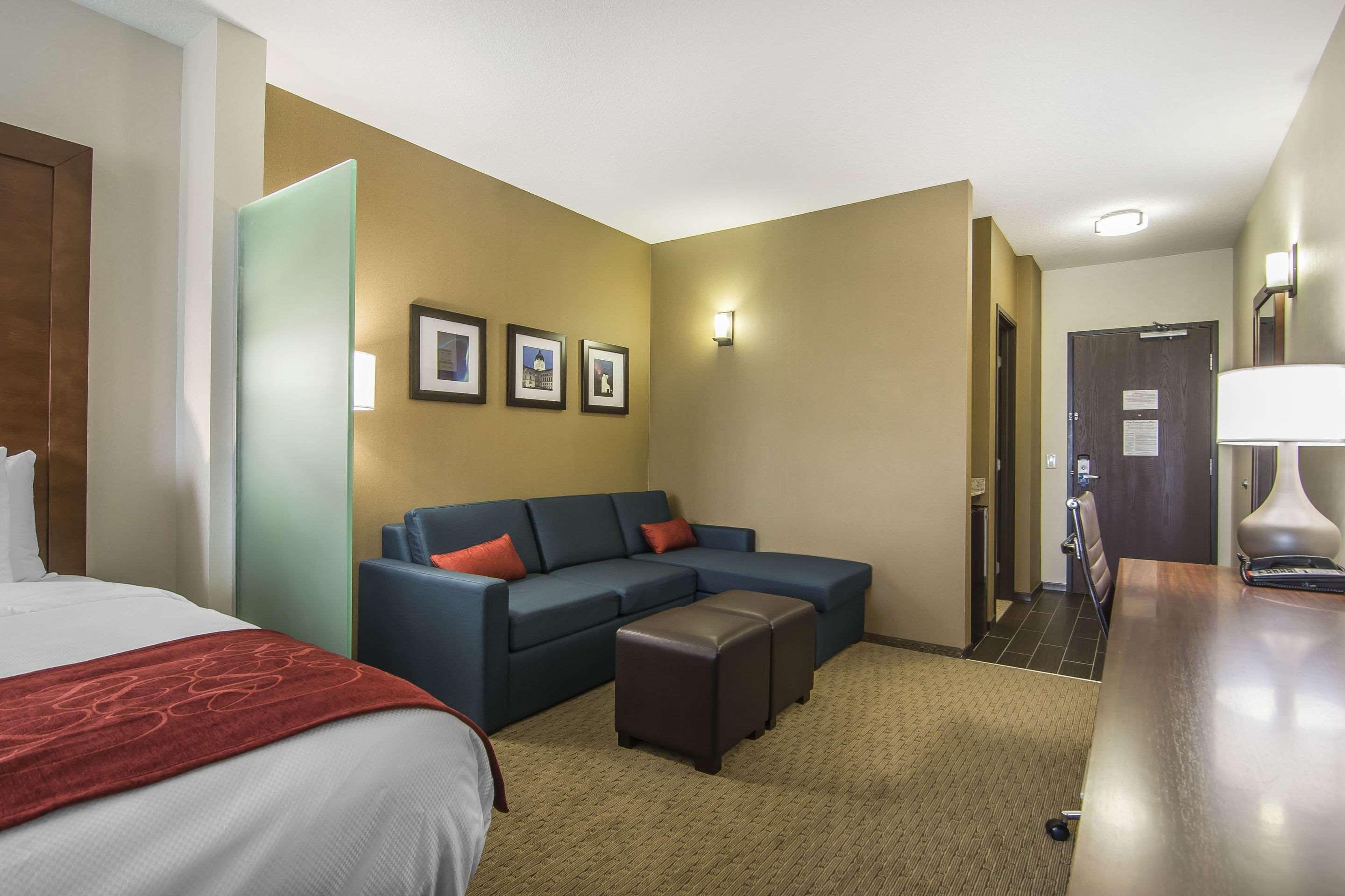 Comfort Suites Риджайна Экстерьер фото