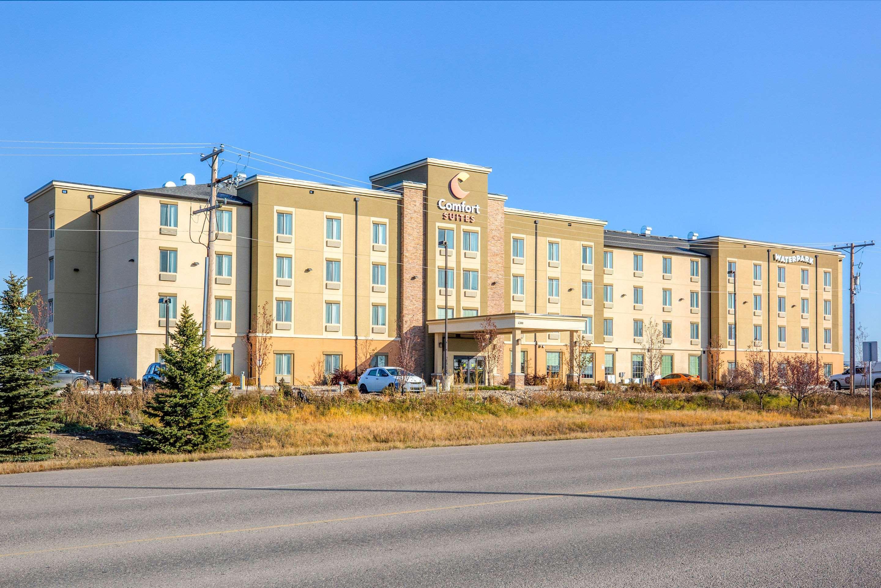 Comfort Suites Риджайна Экстерьер фото