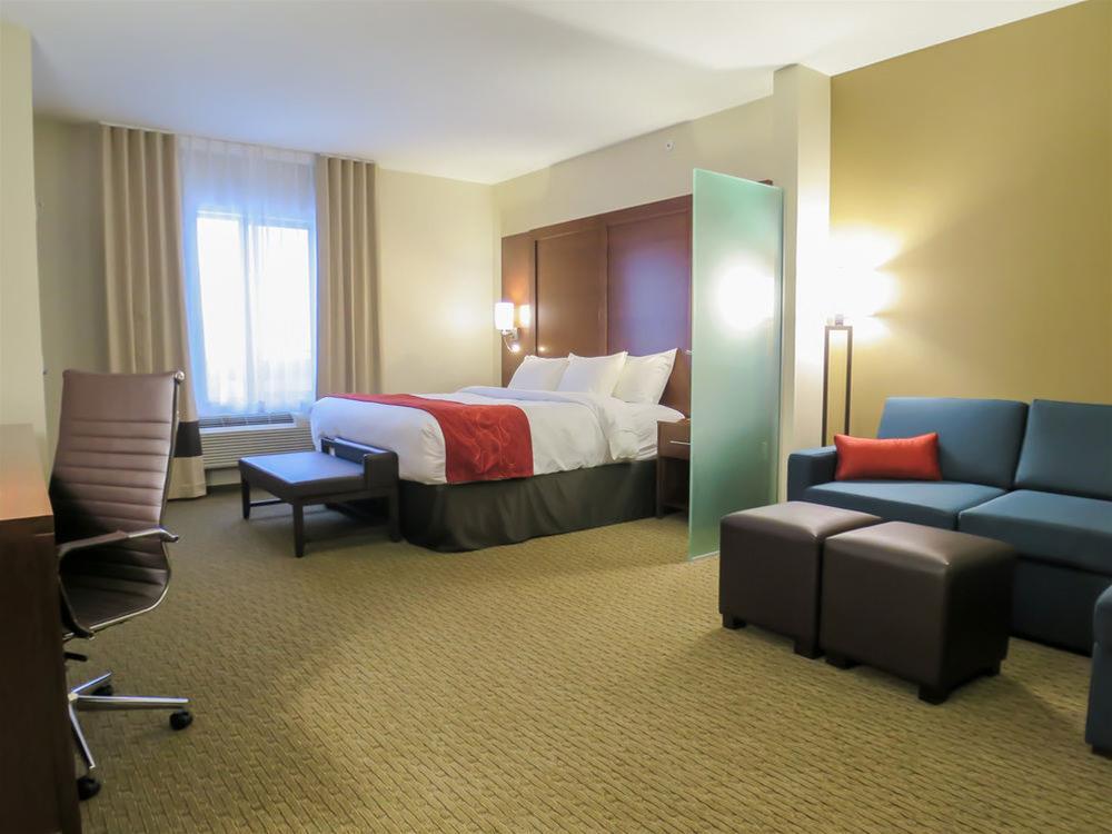Comfort Suites Риджайна Экстерьер фото